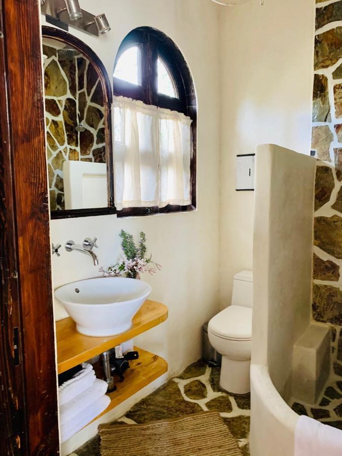 Under The Tuscan Sun Cottage In West Лос Анджелис Екстериор снимка